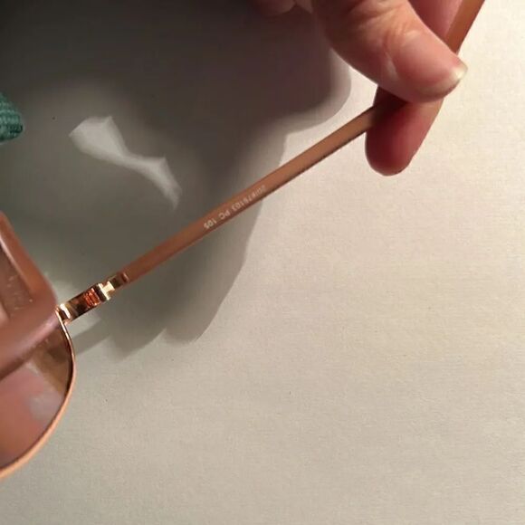 Piranha Frosted Rose Aviators - Picture 6 of 6